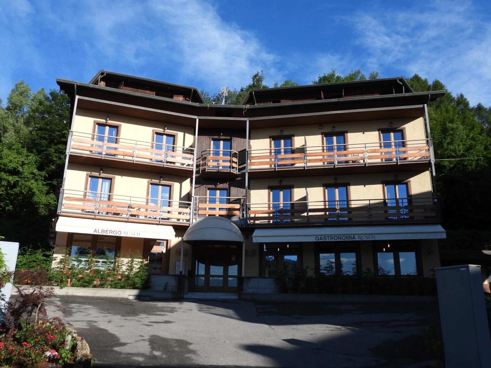 Rusen Hotel Borno